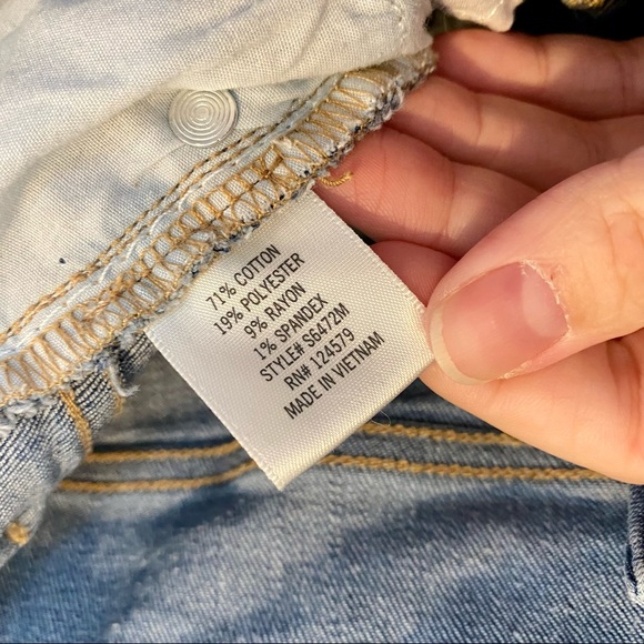 Harper Denim Cuffed Shorts I2 - Picture 4 of 4